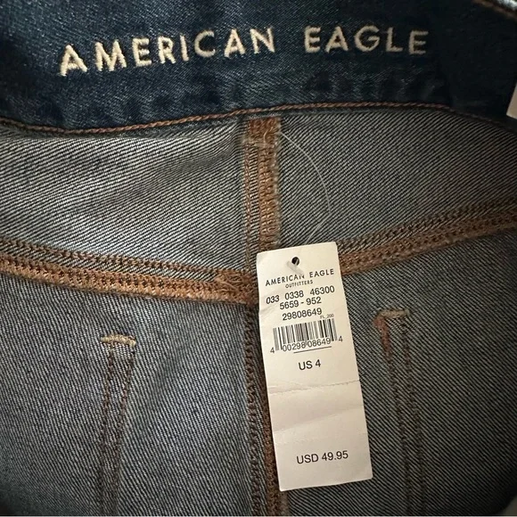 American Eagle | High Rise Mom Short Size 4 - Picture 6 of 6